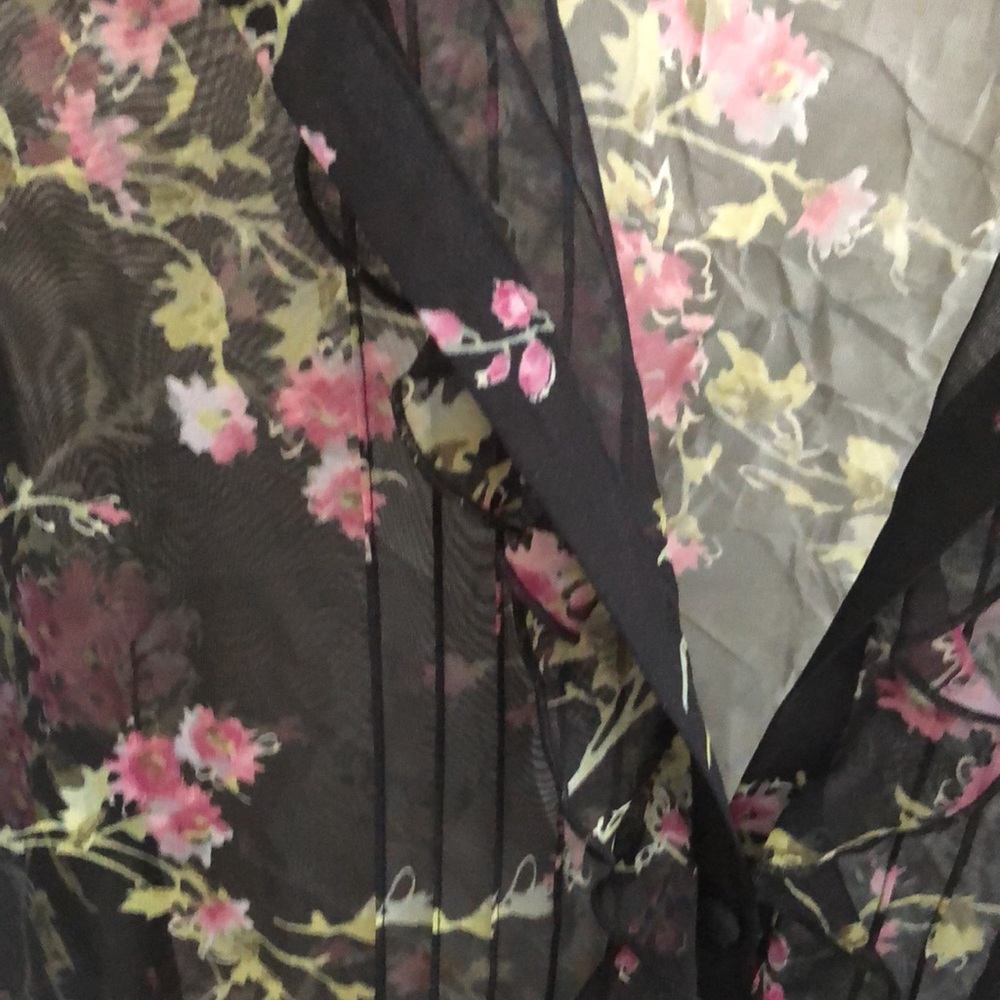 Positive Attitude Chiffon Floral V-Neck Ruffled Button Down Crop Top - Picture 6 of 7